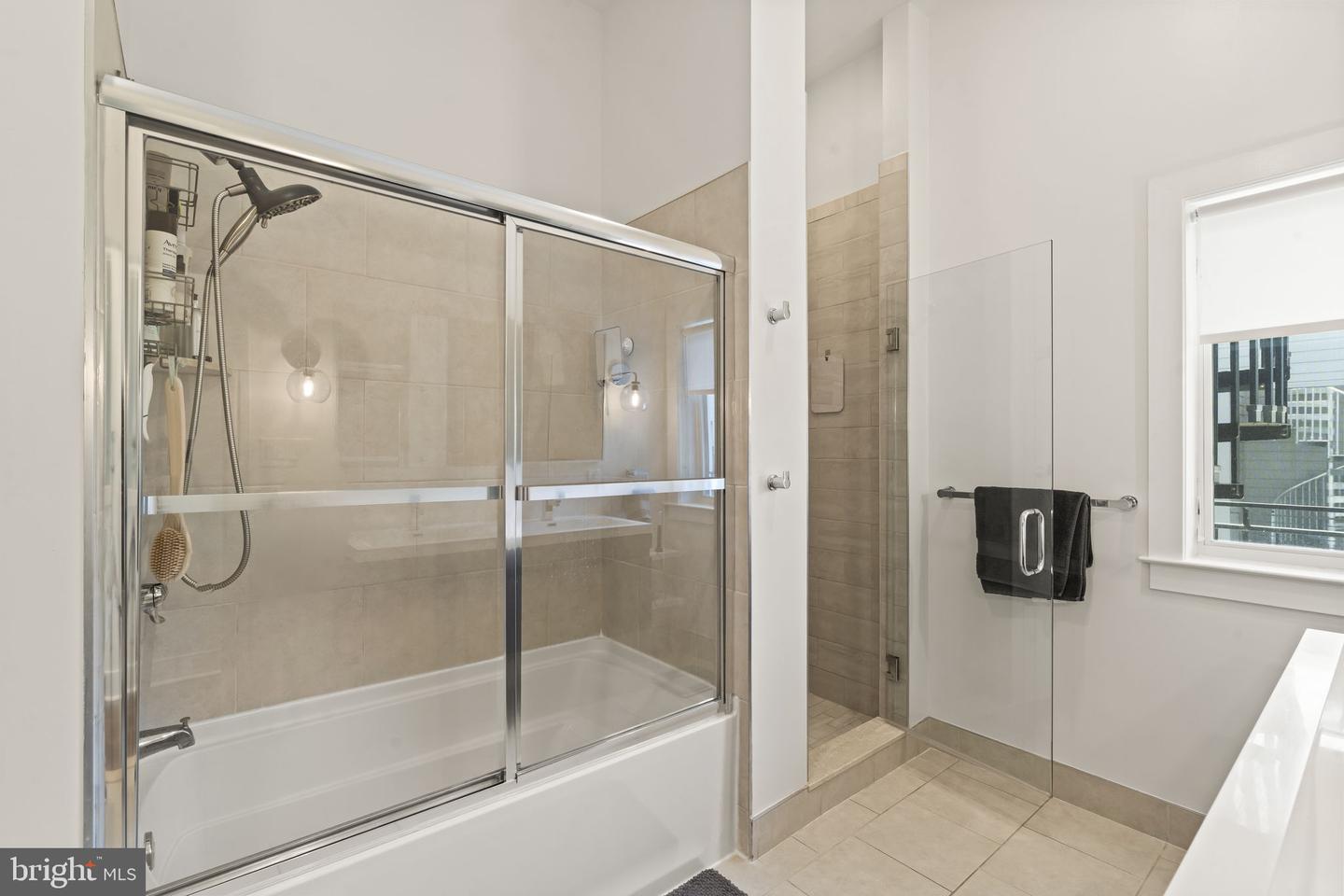 1216 Crease St Property Photo 47
