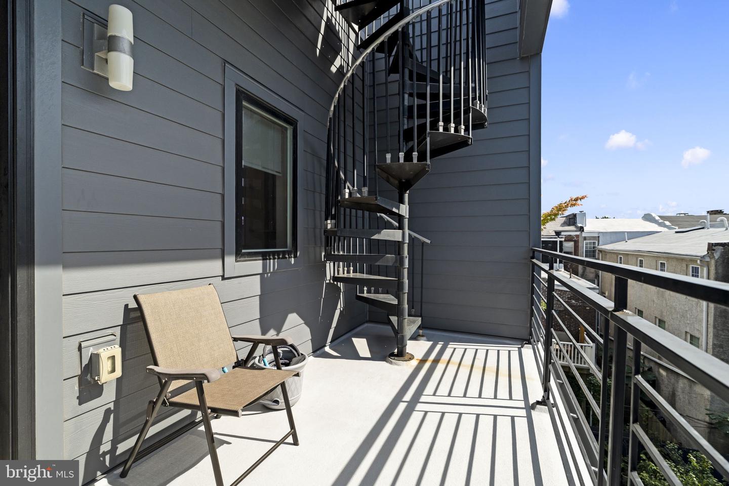 1216 Crease St Property Photo 49