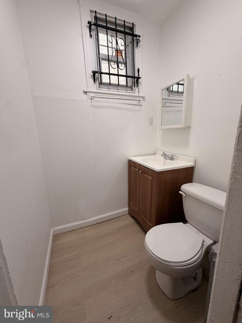 818 E Hilton St Property Photo 3