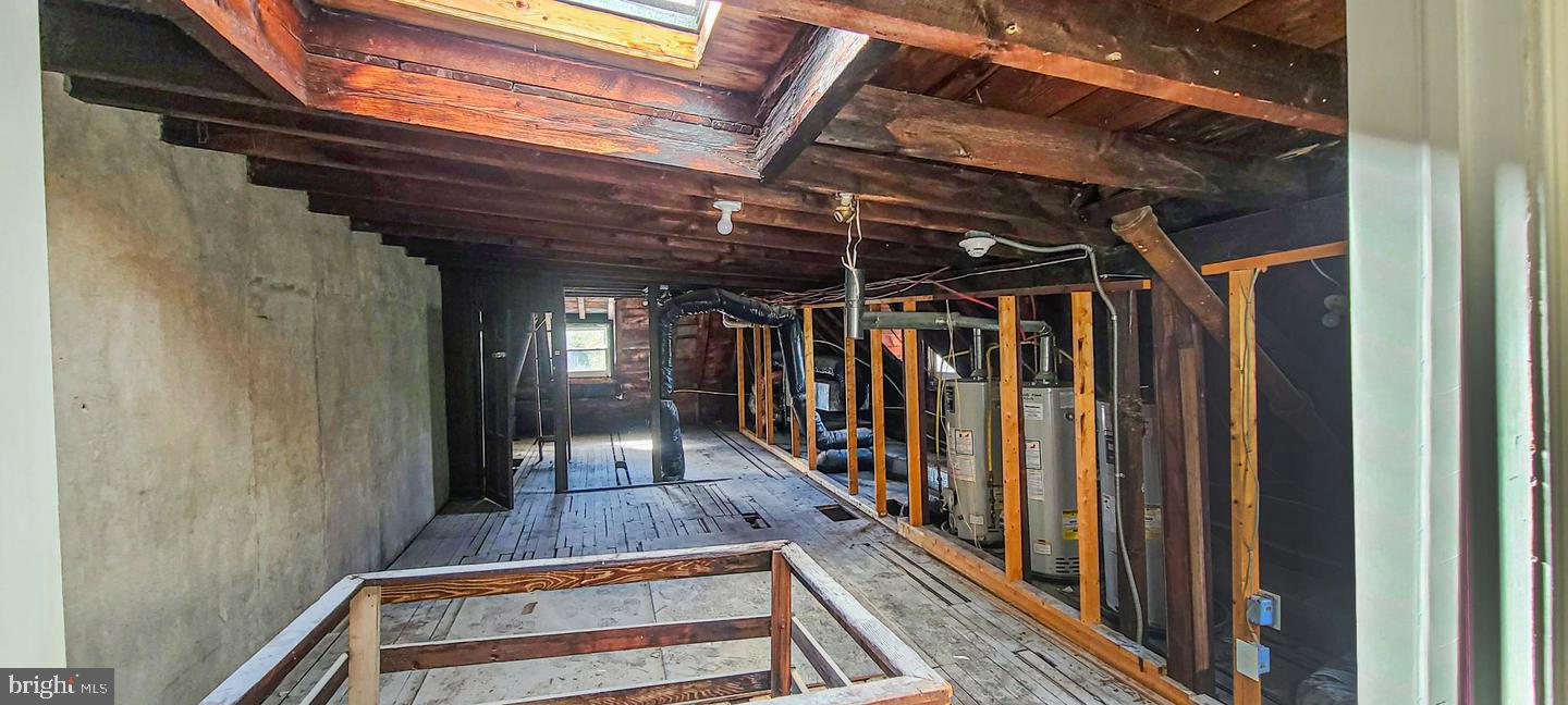 608 S 48th St Property Photo 34