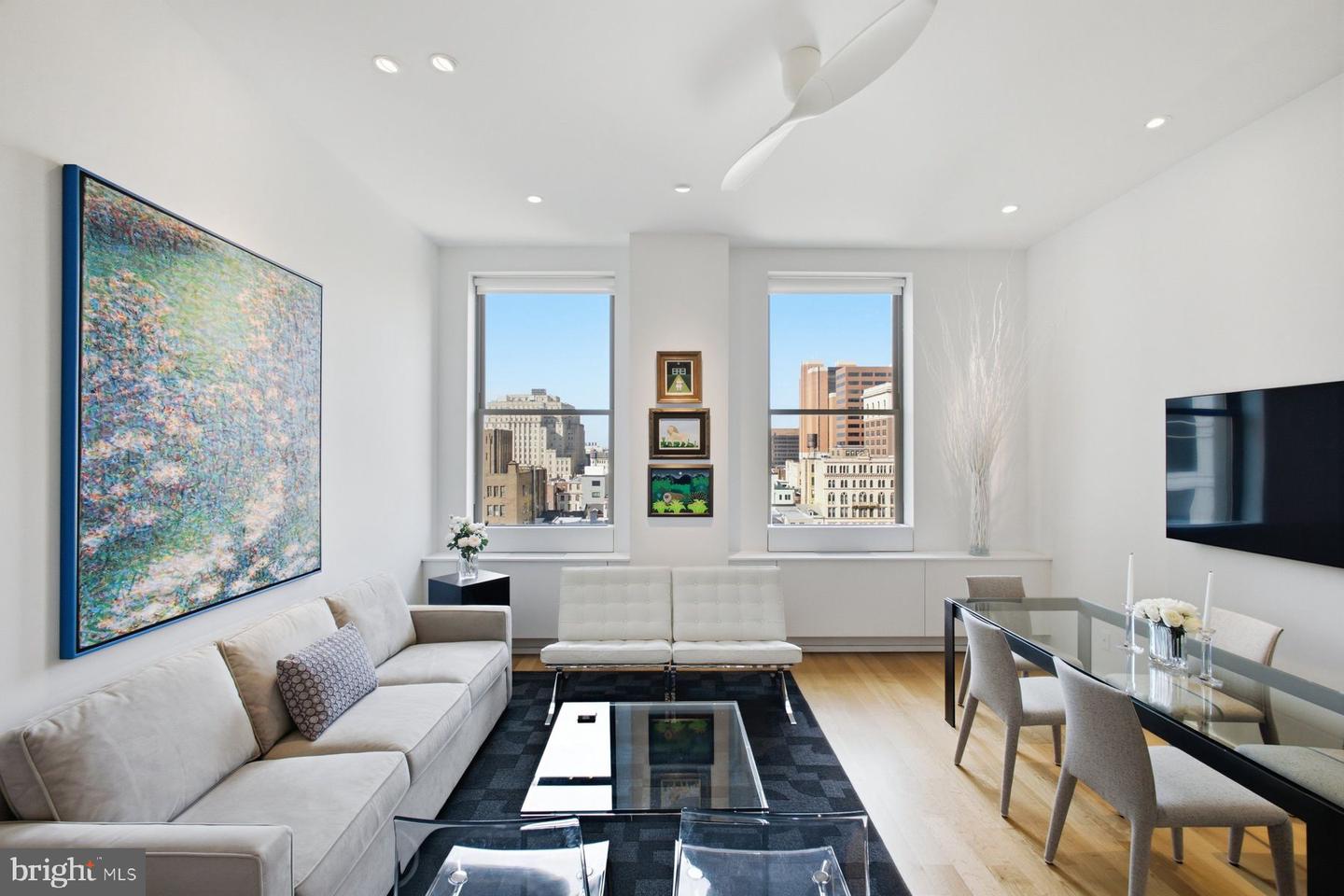 210 W Washington Sq #6n Property Photo 1