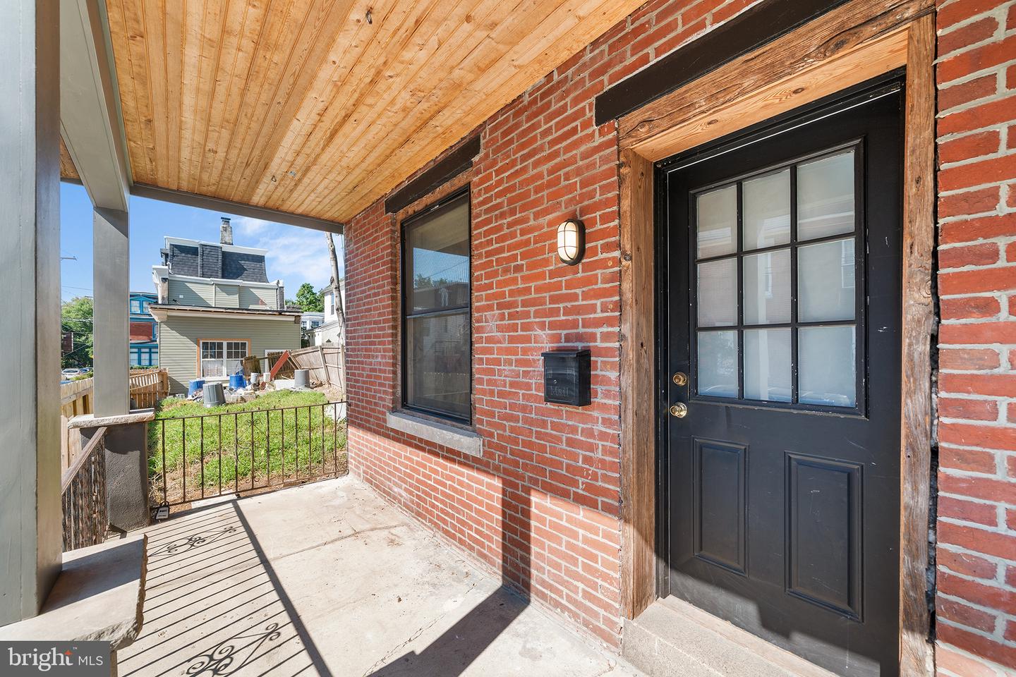 133 W Duval St Property Photo 4