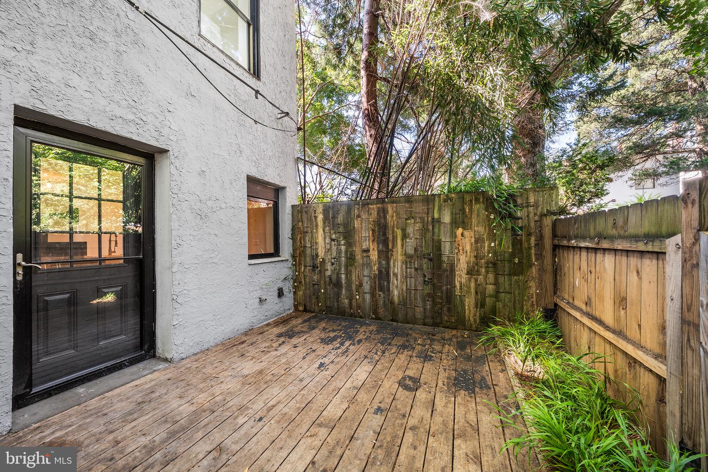 133 W Duval St Property Photo 35