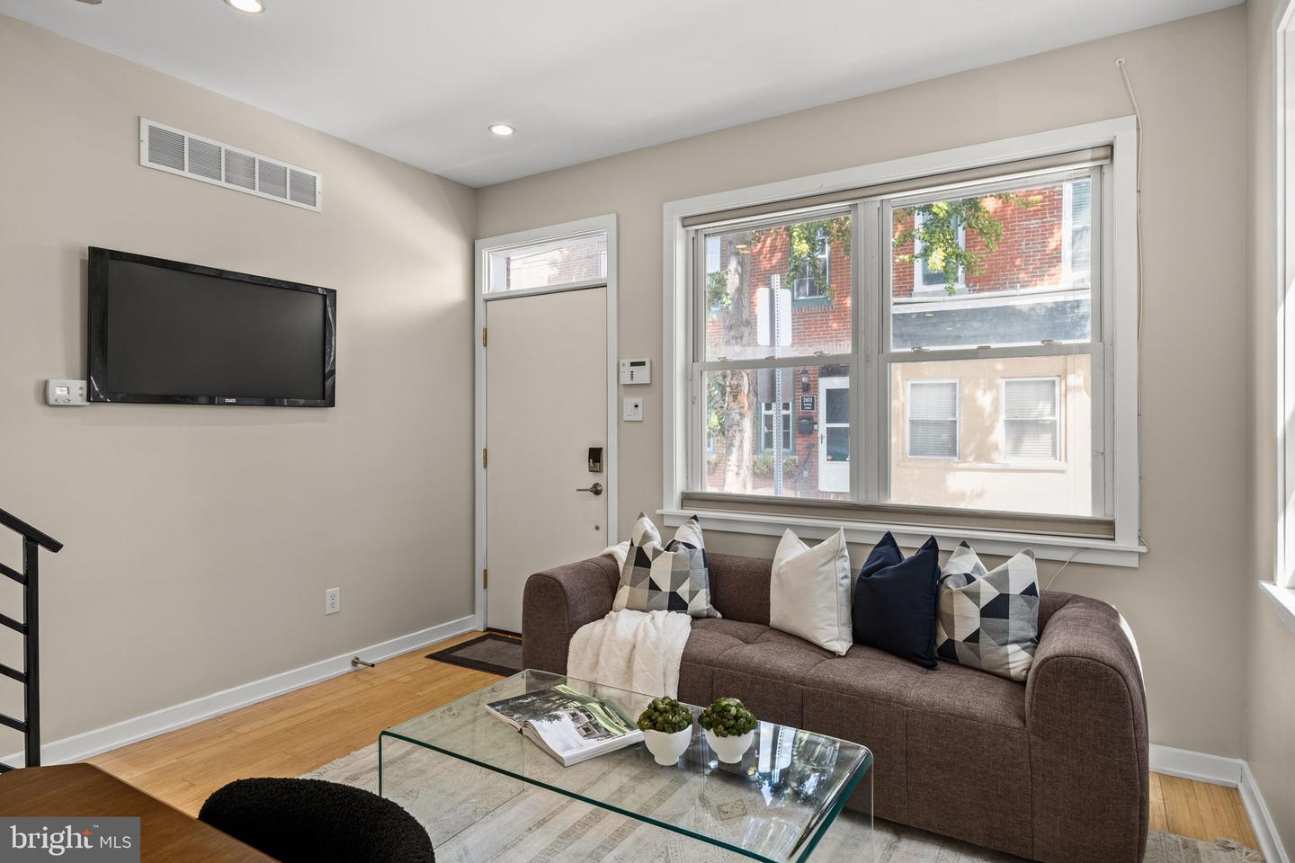 2400 Madison Sq Property Photo 3