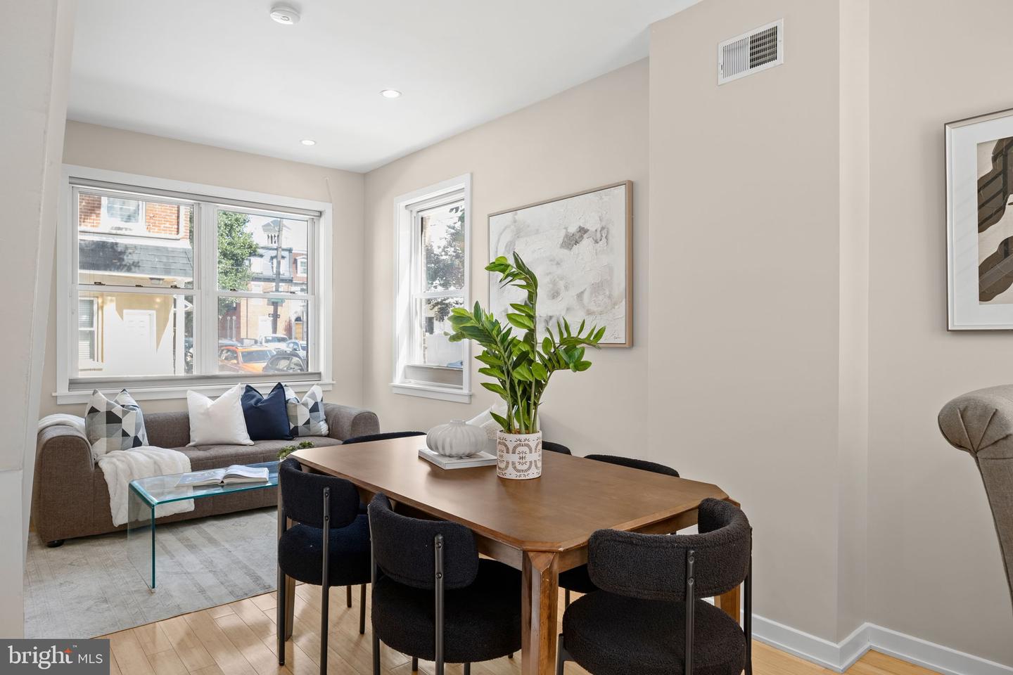 2400 Madison Sq Property Photo 4