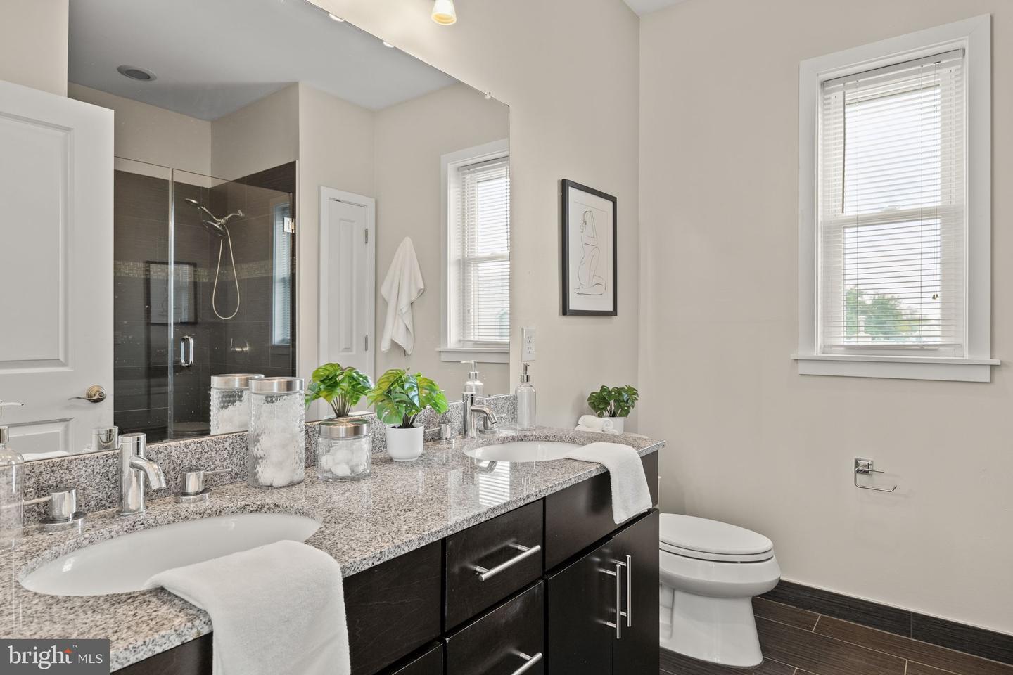 2400 Madison Sq Property Photo 25
