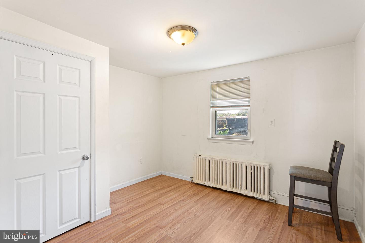 1828 E Madison St Property Photo 6