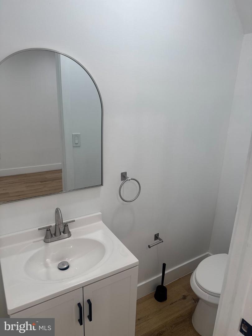 7069 Forrest Ave Property Photo 24