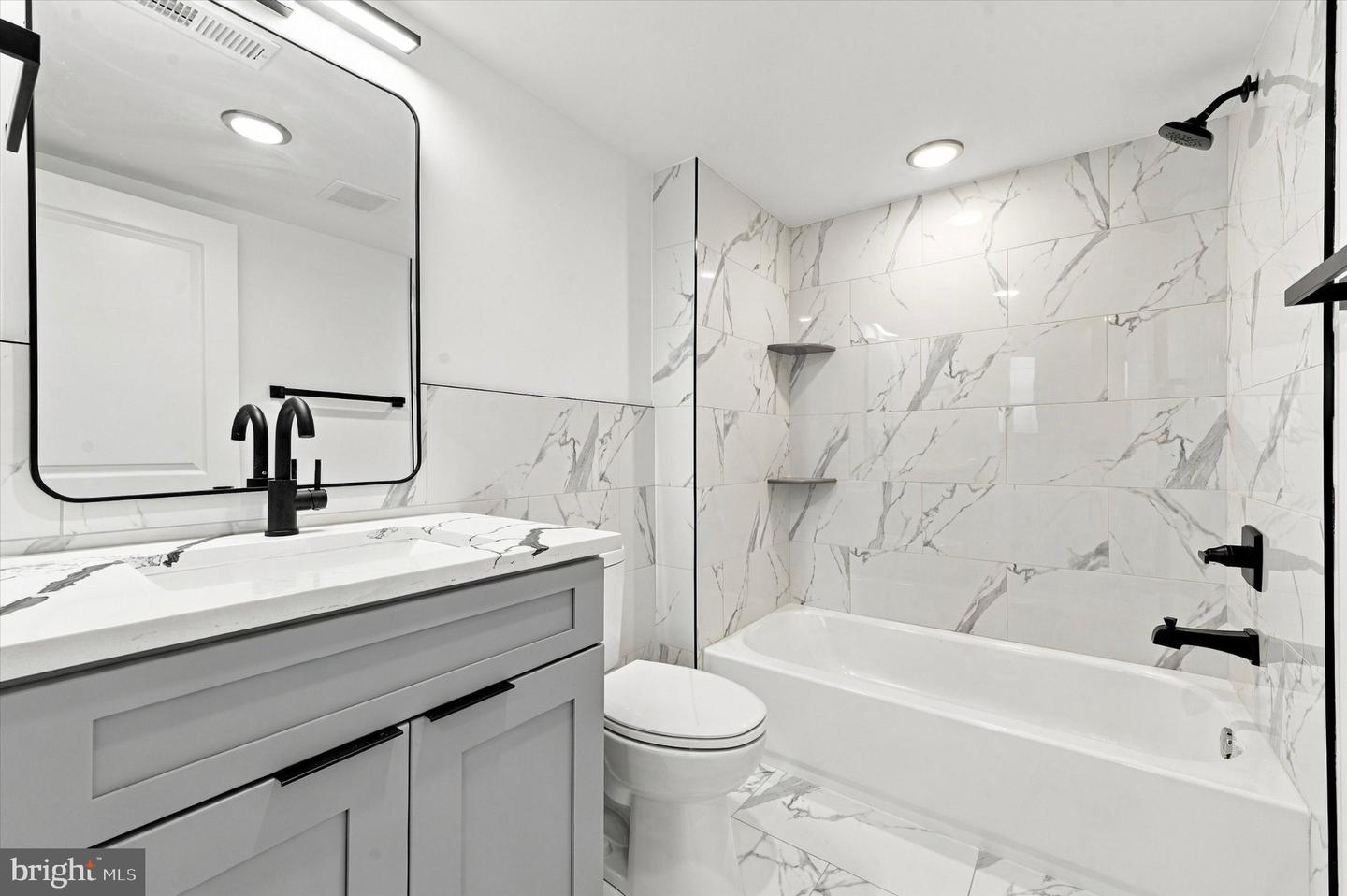 1514 S 22nd St #3 Property Photo 6