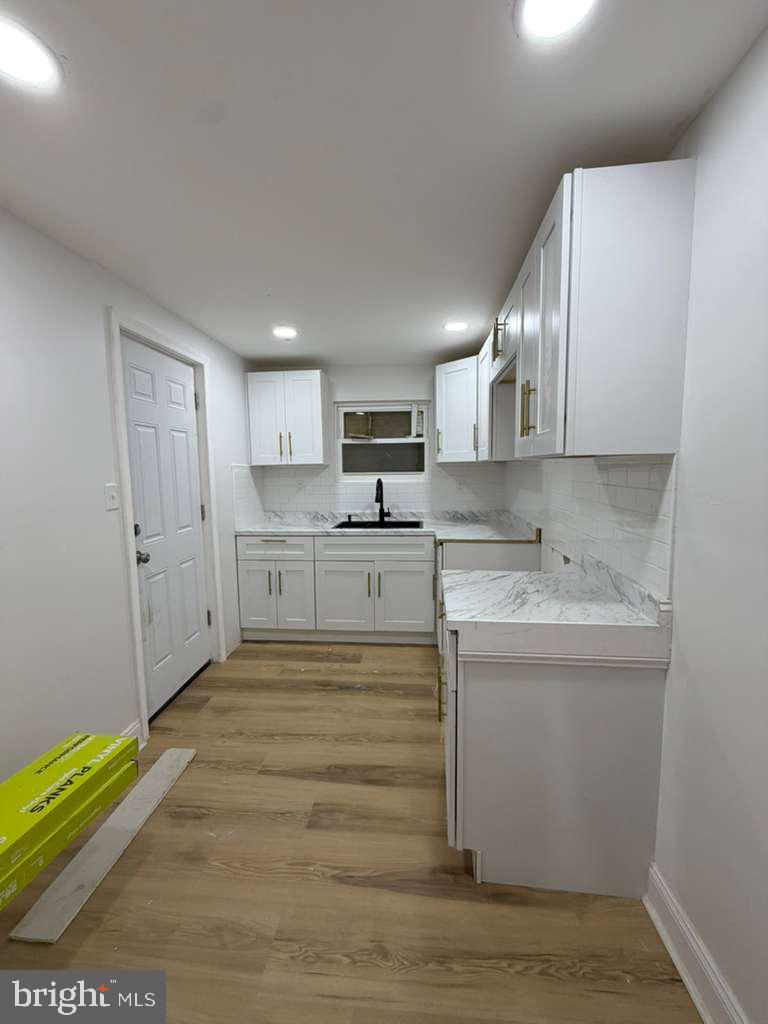 2086 E Clementine St Property Photo 6