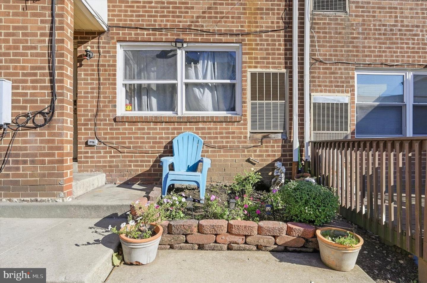 169 Parker Ave Property Photo 3