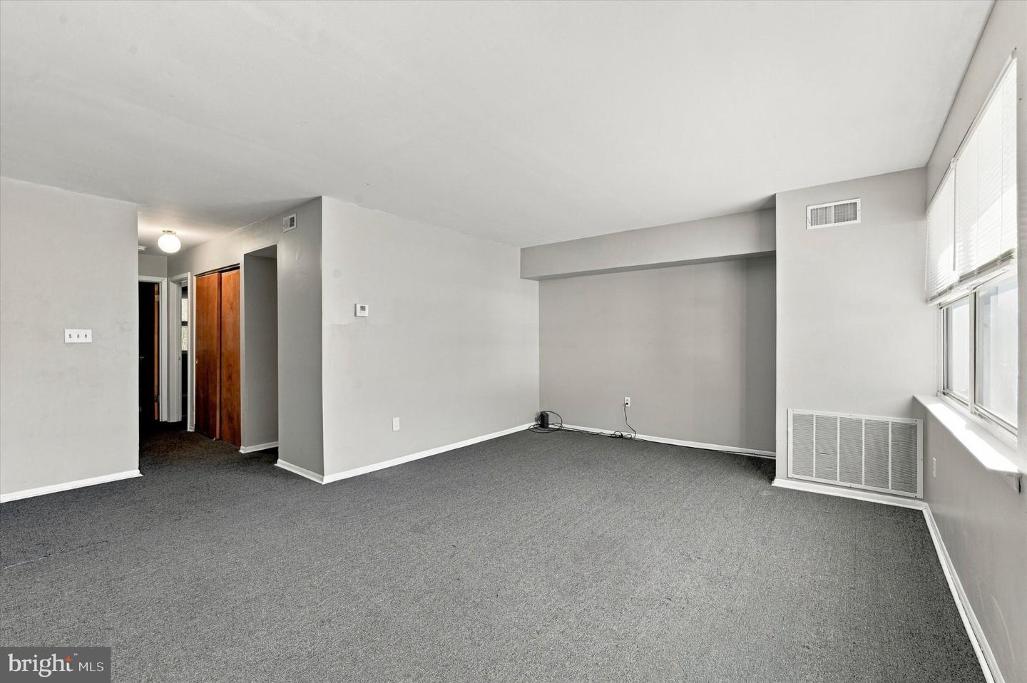 169 Parker Ave Property Photo 3