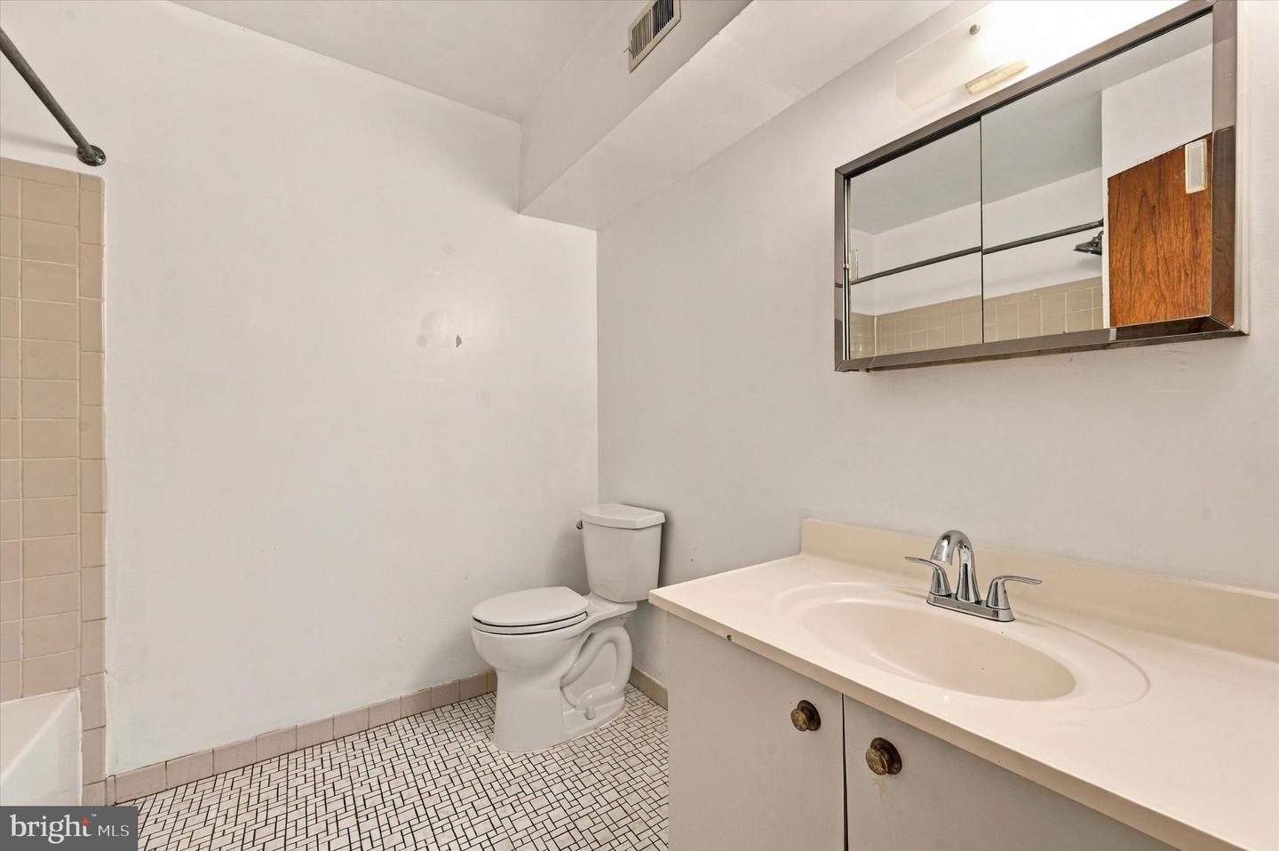 169 Parker Ave Property Photo 32