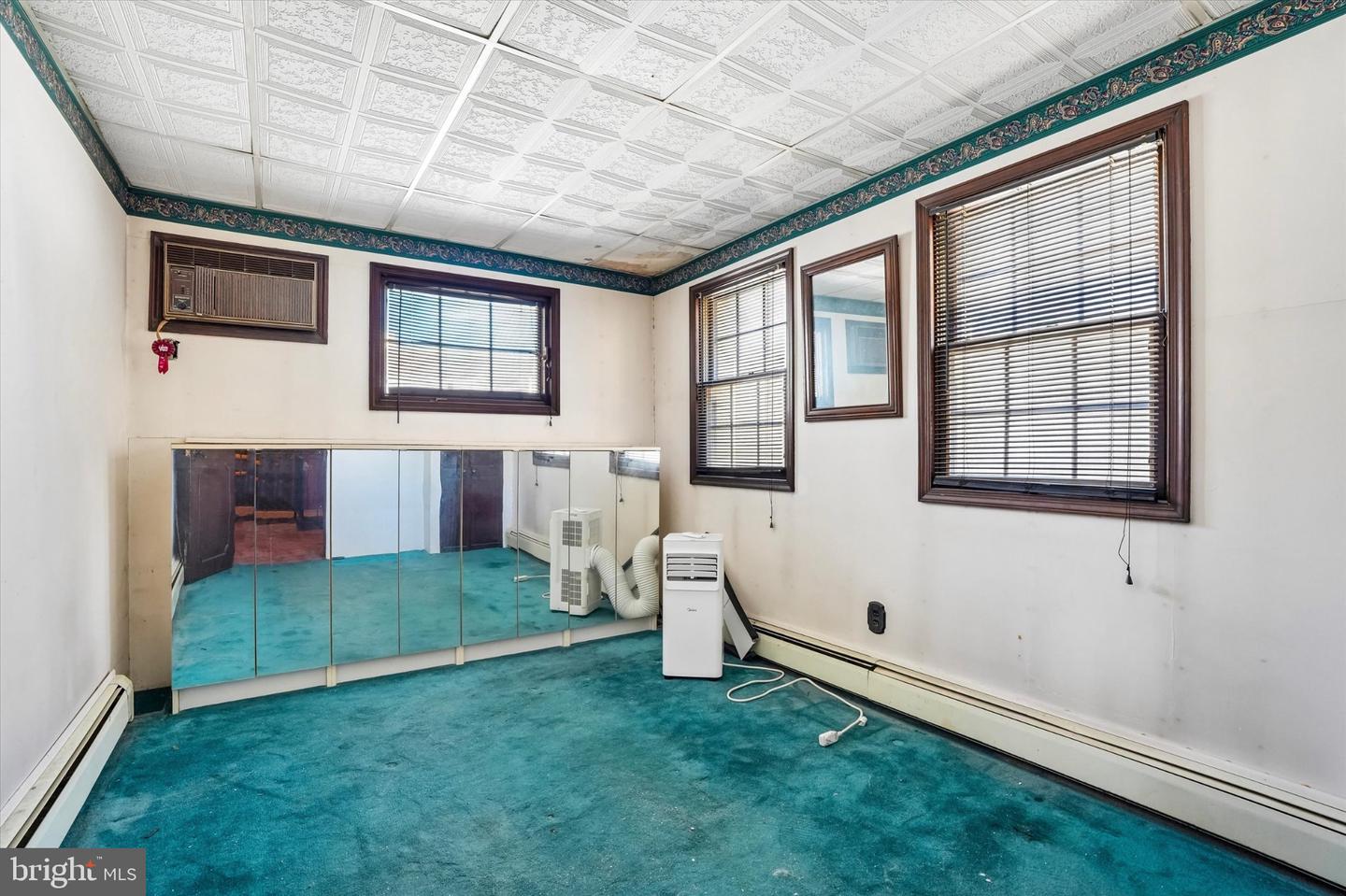 2341-43 E Dauphin St Property Photo 19