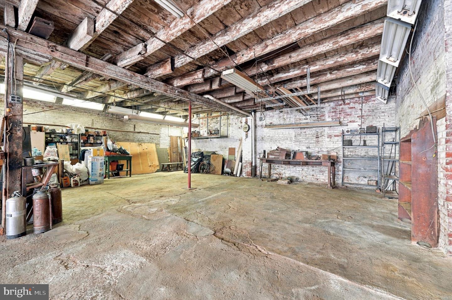 2341-43 E Dauphin St Property Photo 41
