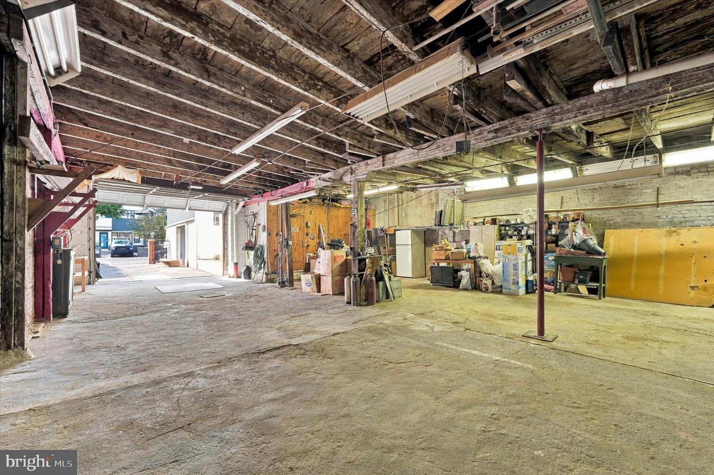 2341-43 E Dauphin St Property Photo 44