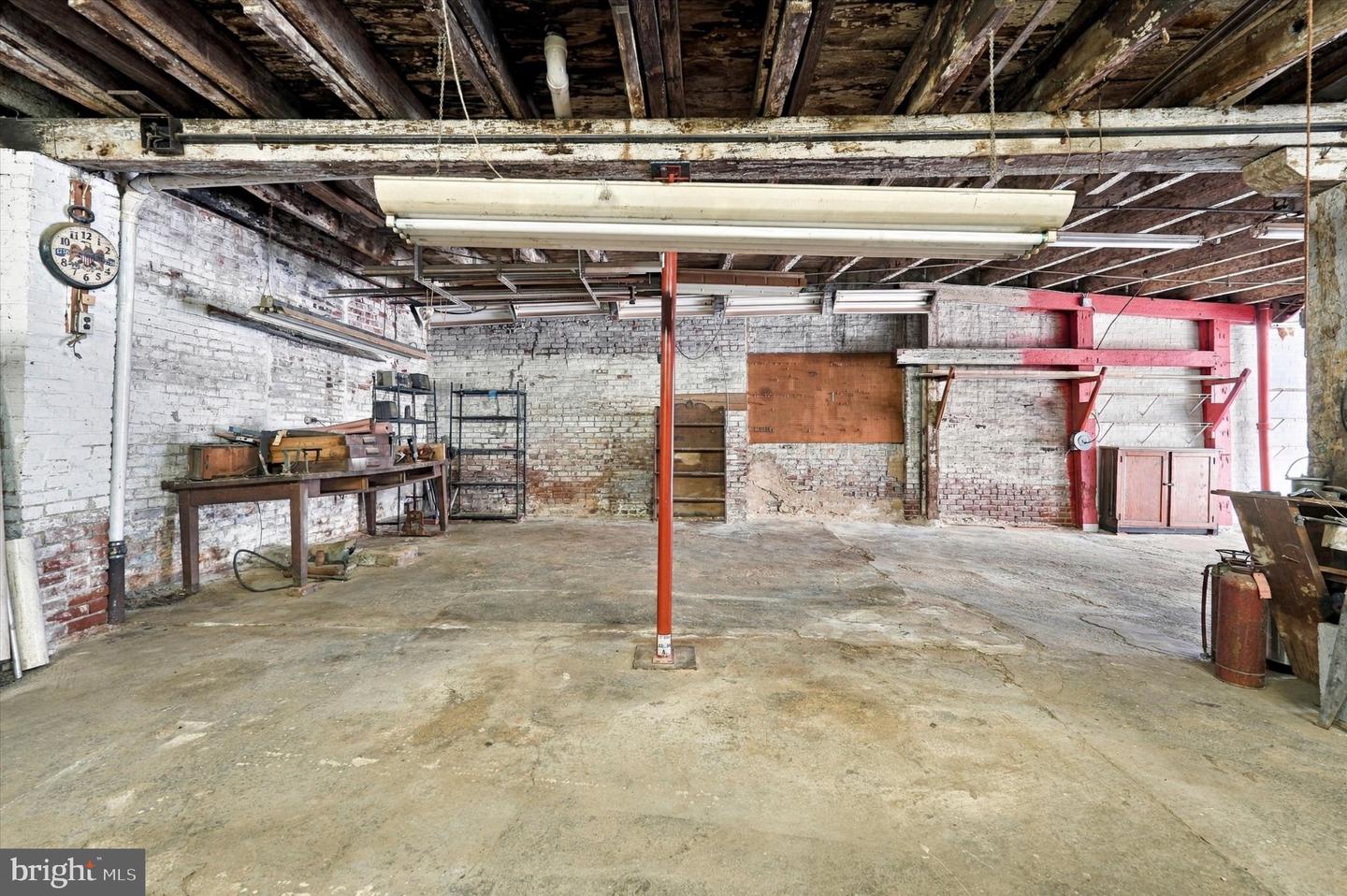 2341-43 E Dauphin St Property Photo 49