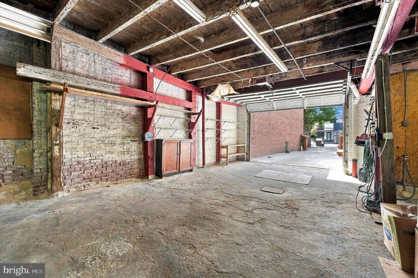 2341-43 E Dauphin St Property Photo 50