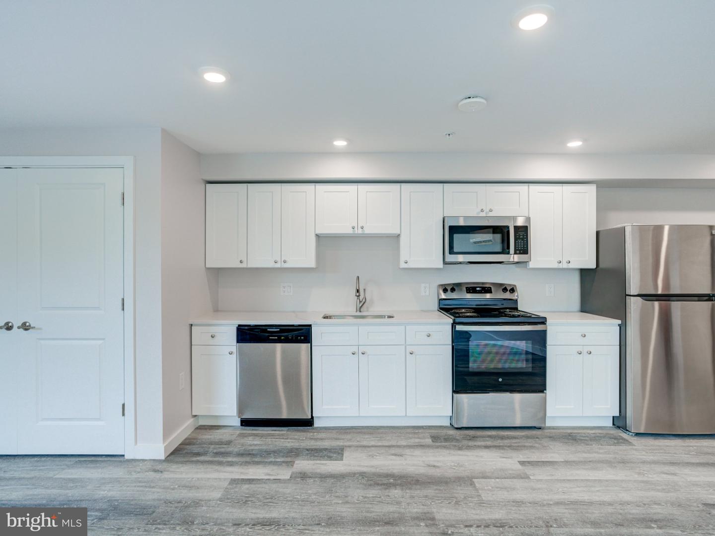 2240 Frankford Ave #3 Property Photo 6