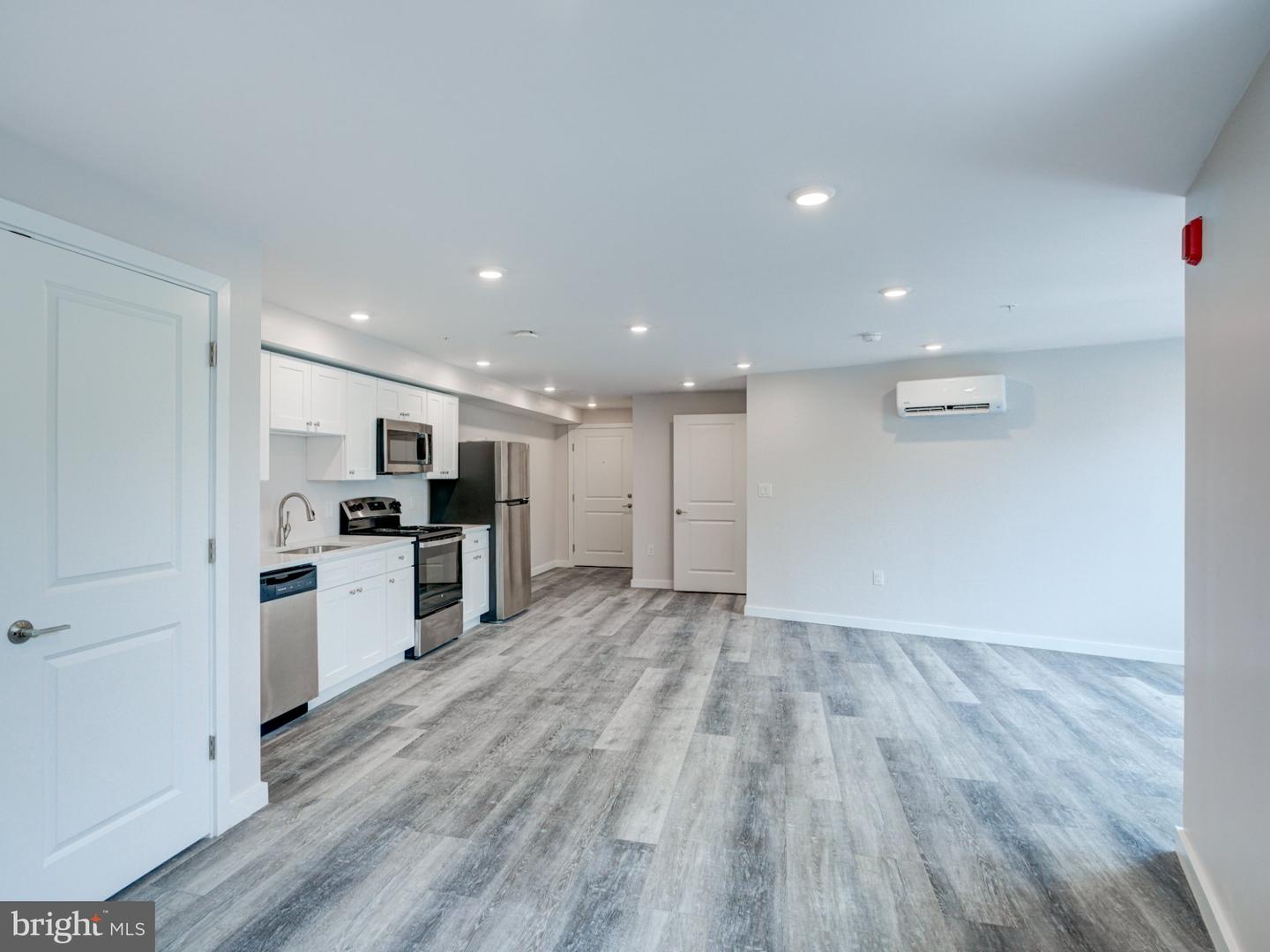 2240 Frankford Ave #3 Property Photo 7