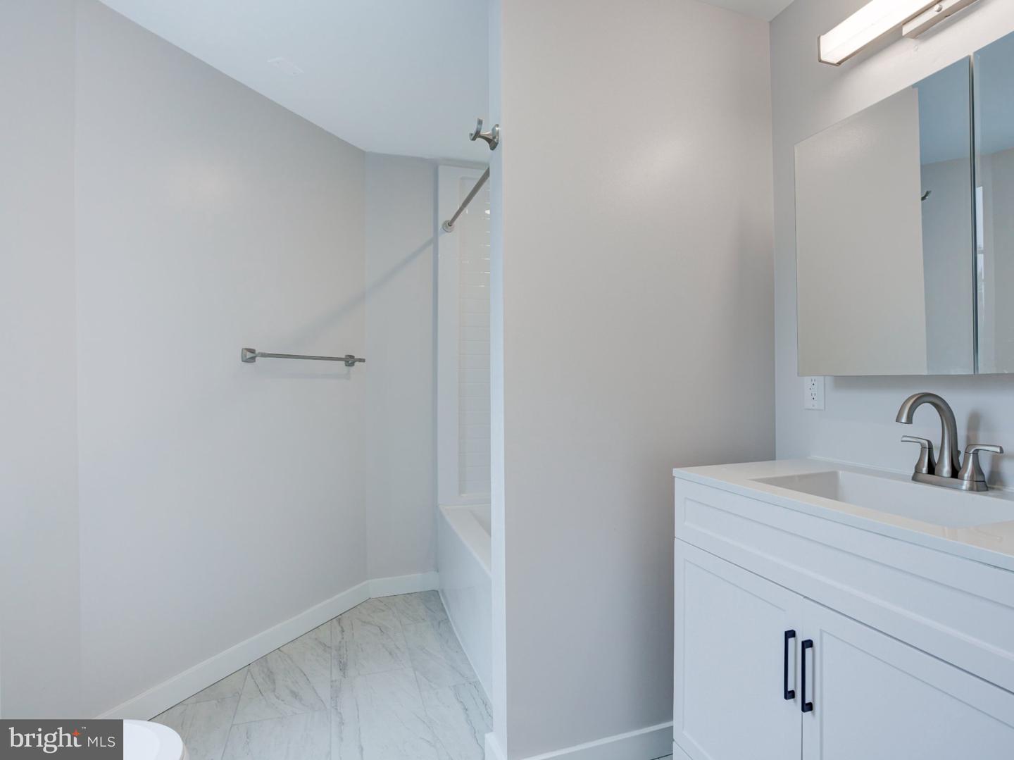 2240 Frankford Ave #3 Property Photo 8