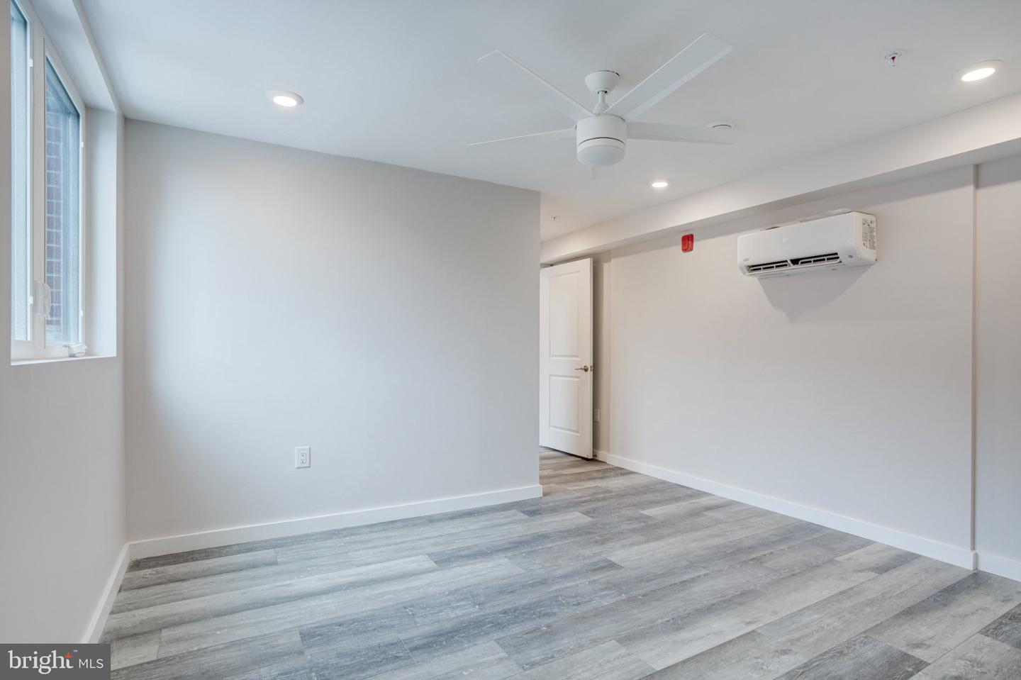 2240 Frankford Ave #4 Property Photo 6
