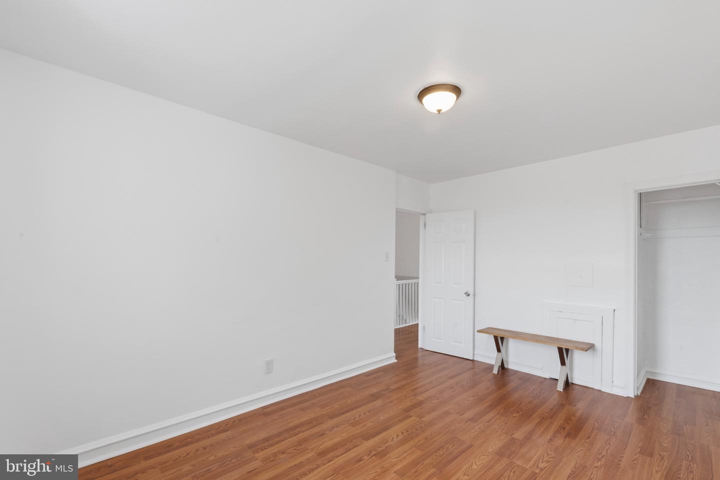 559 E Comly St Property Photo 10
