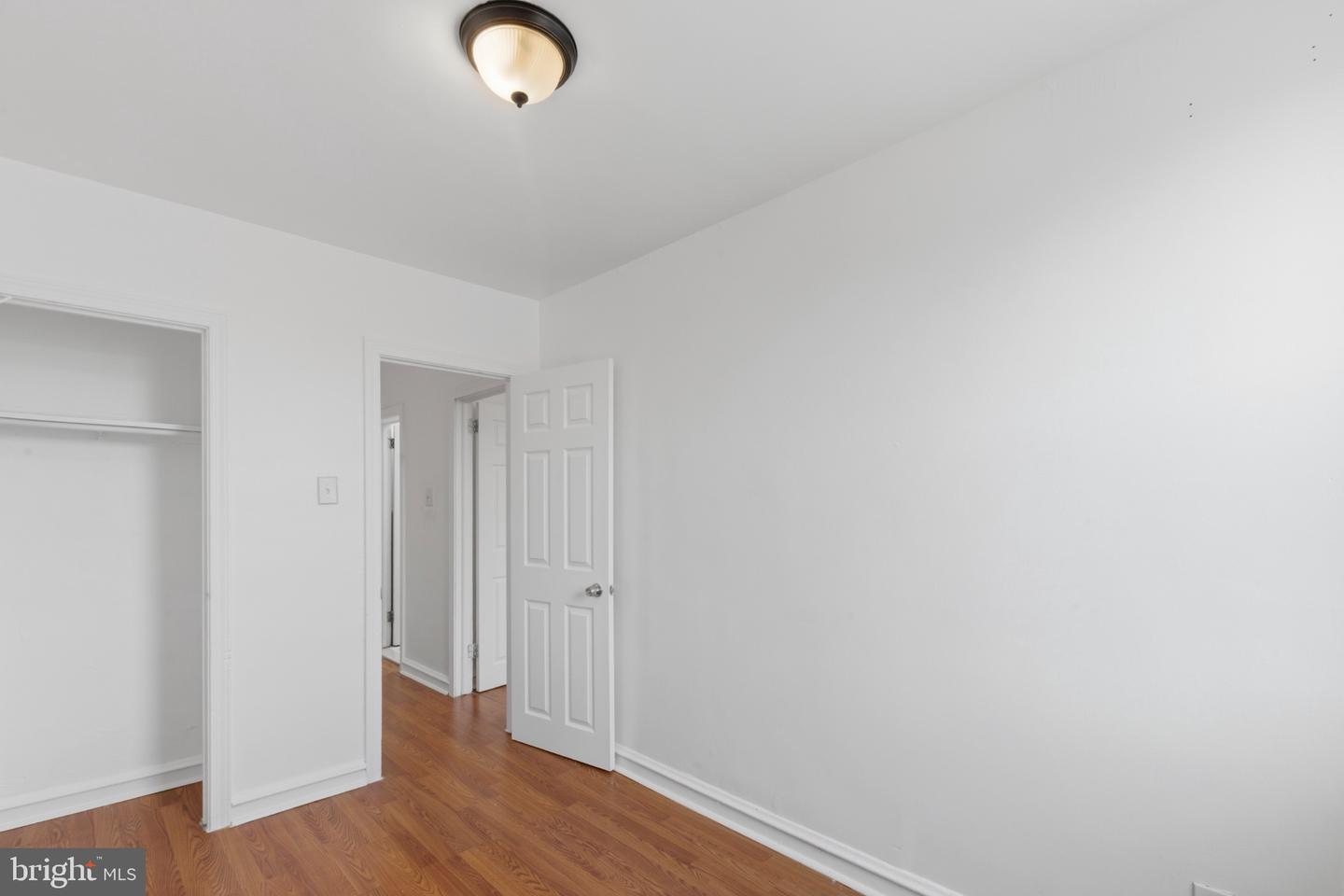559 E Comly St Property Photo 14