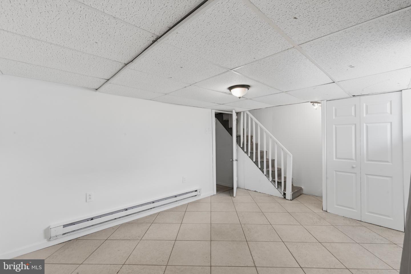 559 E Comly St Property Photo 17