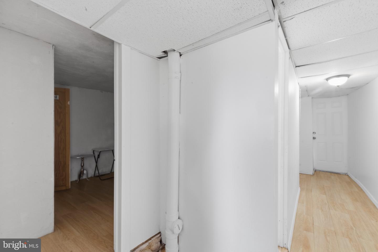559 E Comly St Property Photo 19