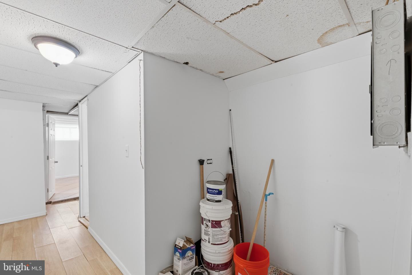 559 E Comly St Property Photo 20