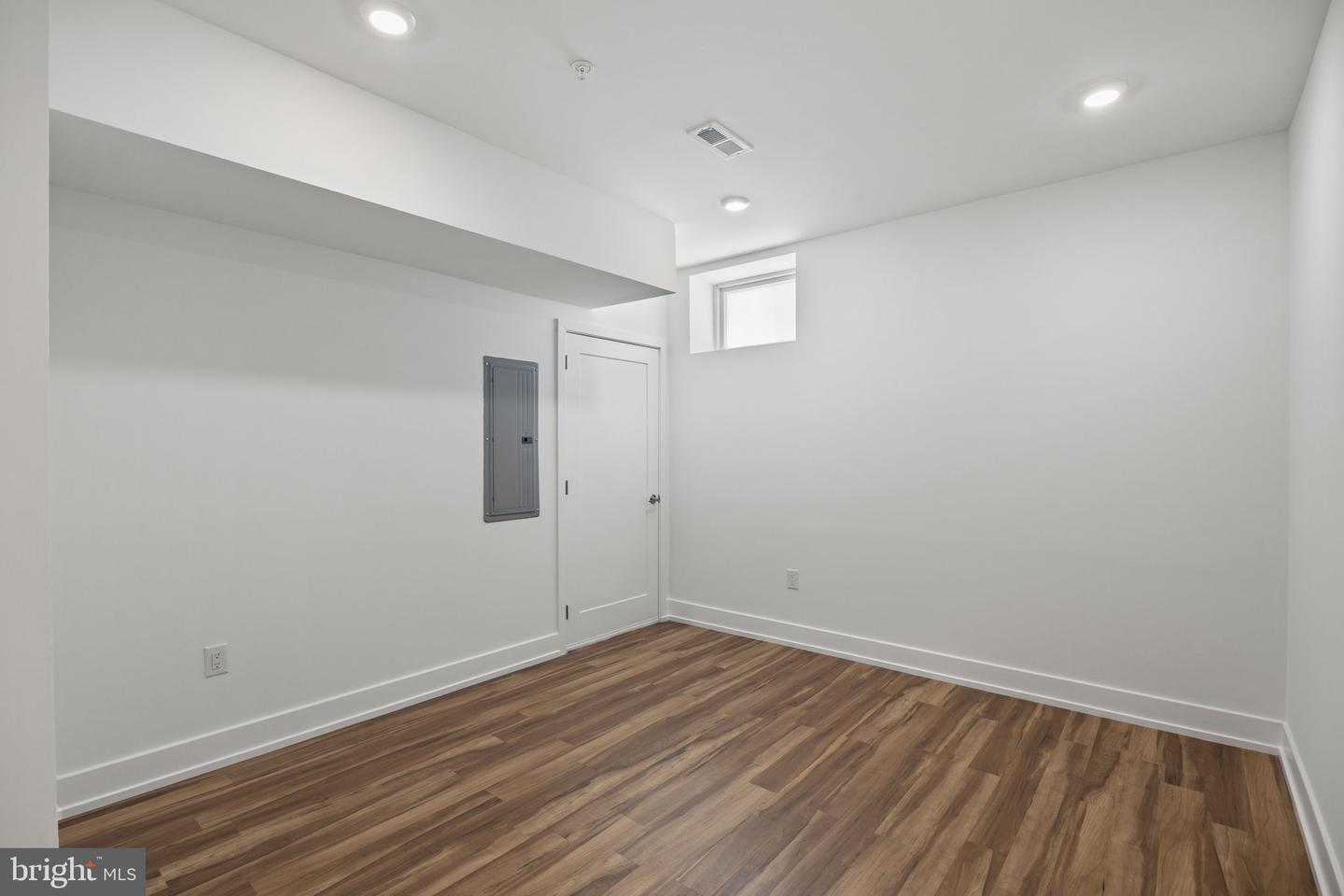 1457 N 28th St Property Photo 15