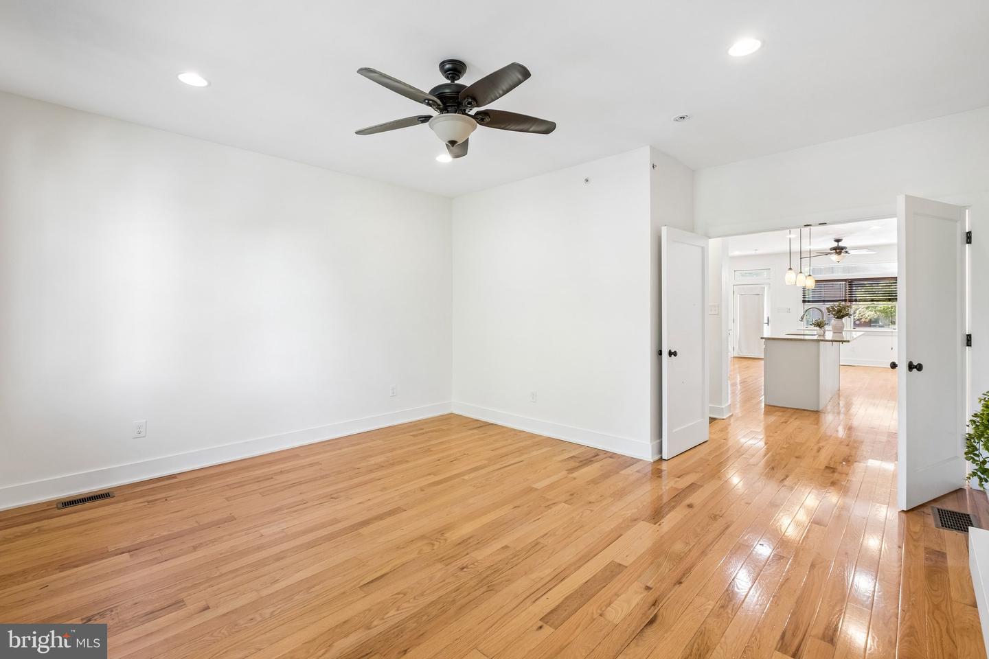 4743 Sheldon St Property Photo 9
