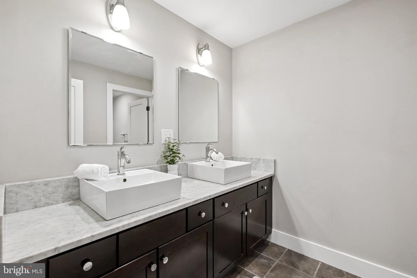 4743 Sheldon St Property Photo 17