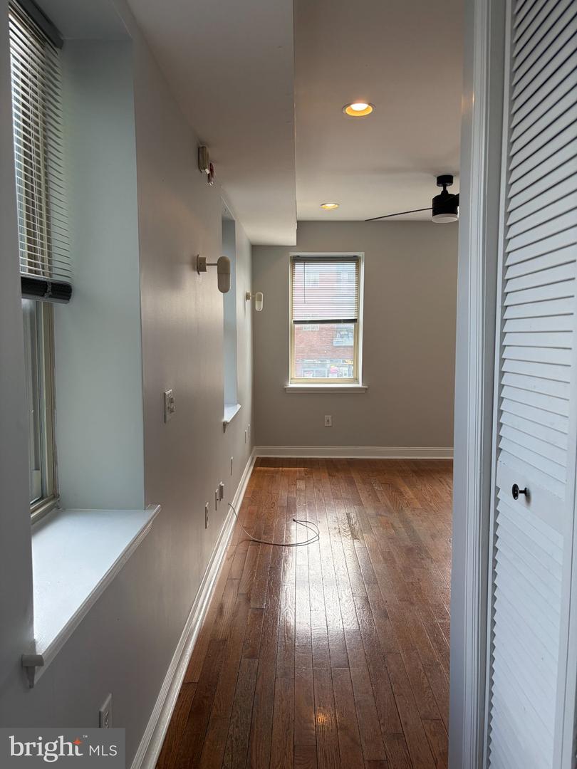 115 E Girard Ave #2 Property Photo 6