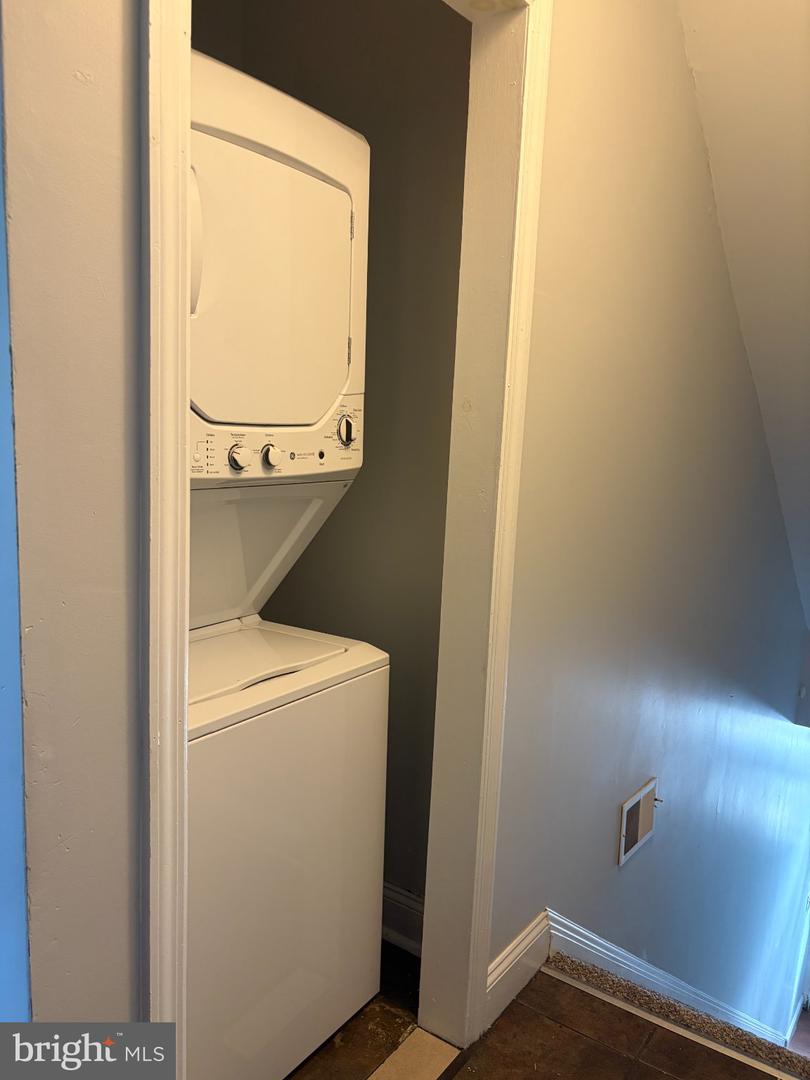 115 E Girard Ave #2 Property Photo 25