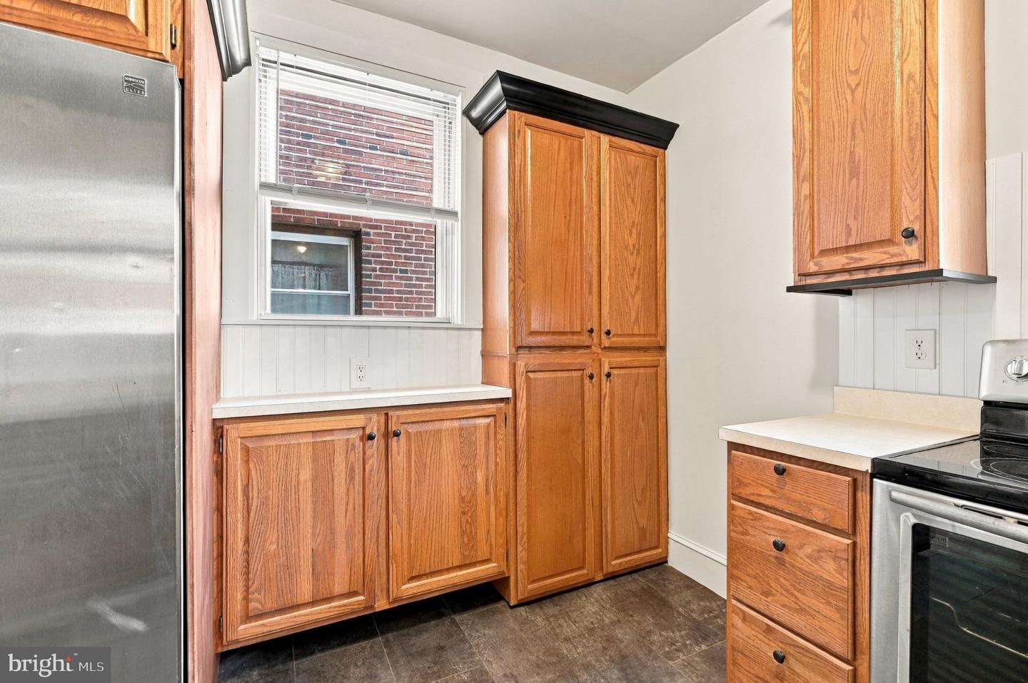6616 N Gratz St Property Photo 6