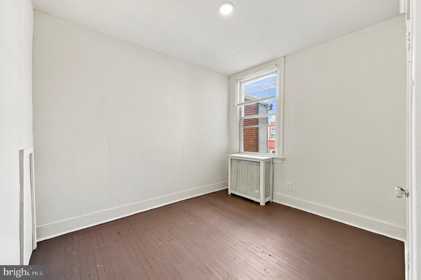 6616 N Gratz St Property Photo 9