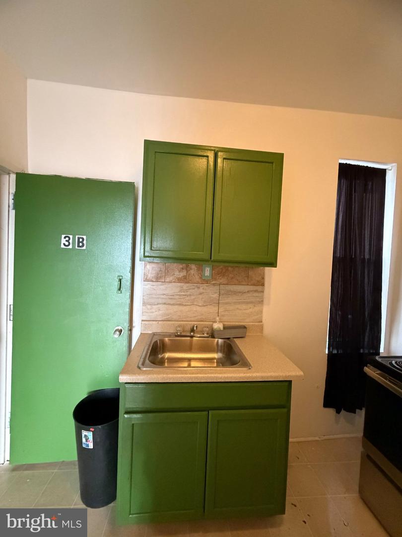 4328 Frankford Ave Property Photo 3