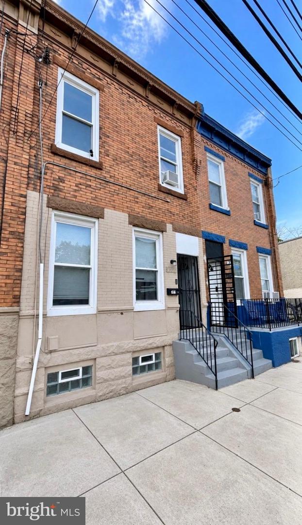 2516 W YORK ST Property Photo 1