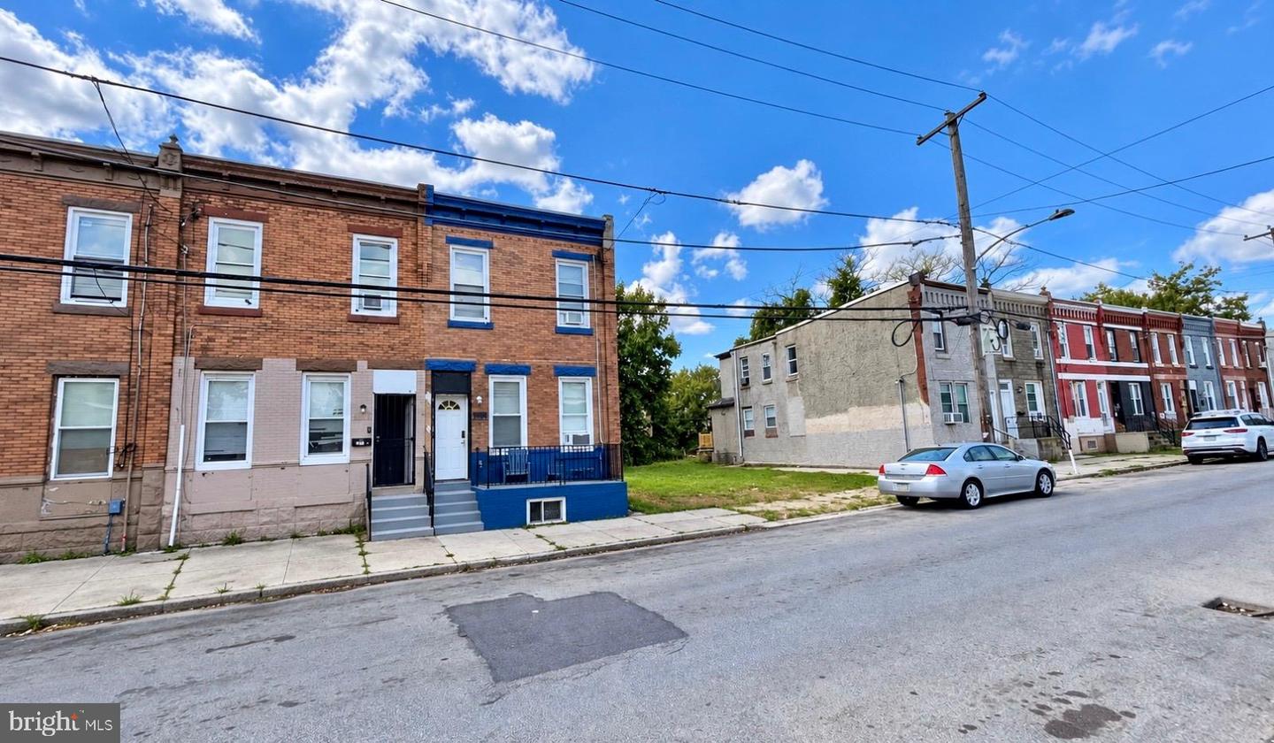 2516 W York St Property Photo 2