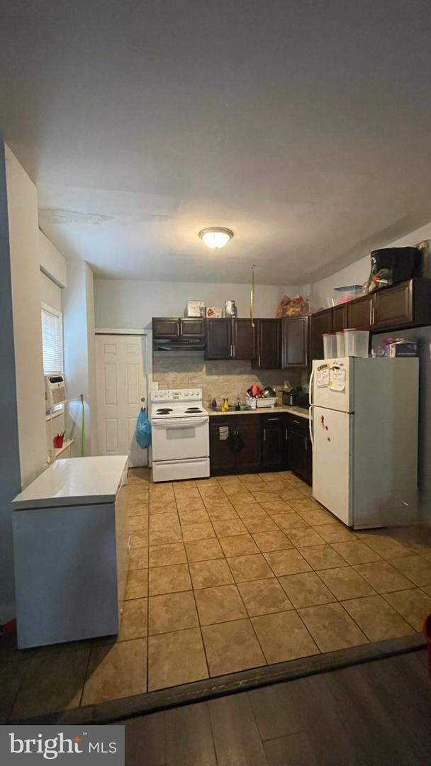 2516 W York St Property Photo 8