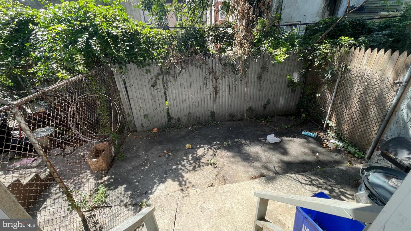 2516 W York St Property Photo 16
