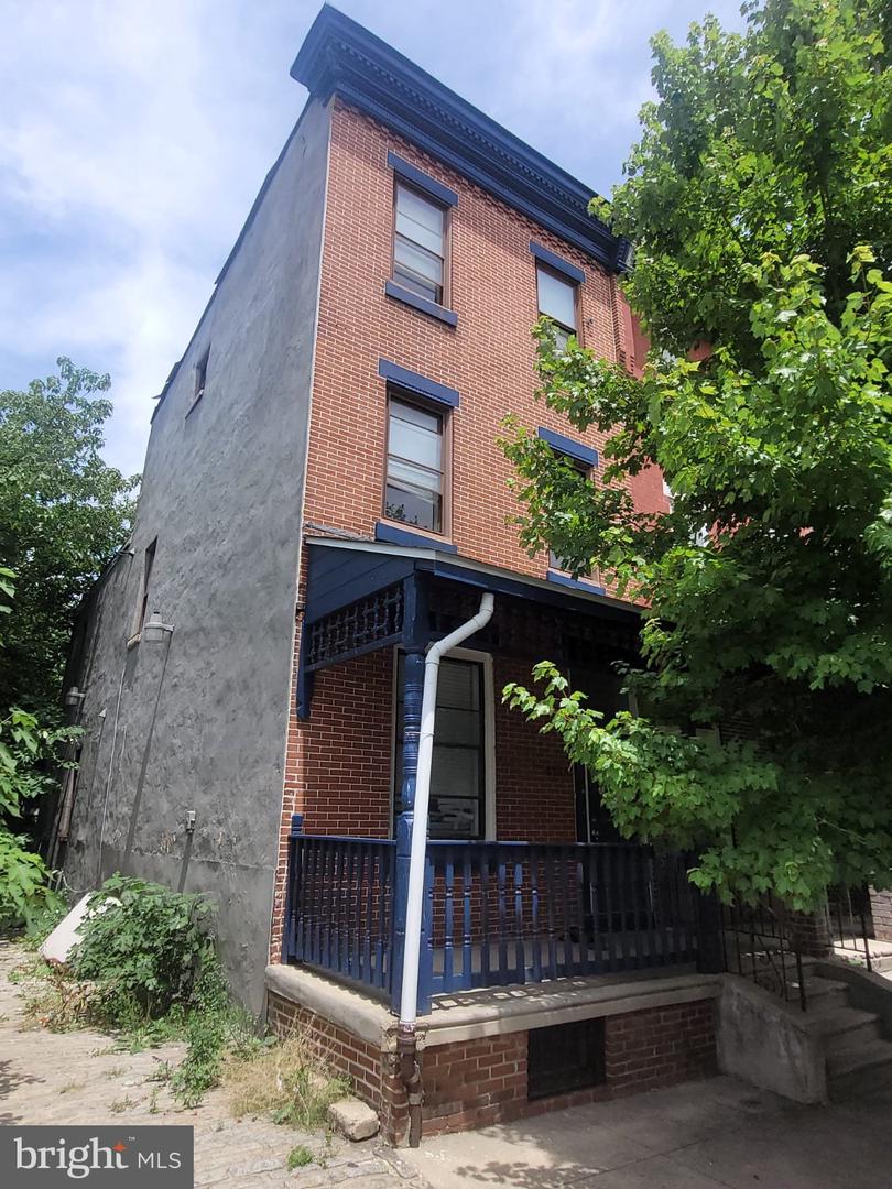 4155 CAMBRIDGE ST Property Photo 1