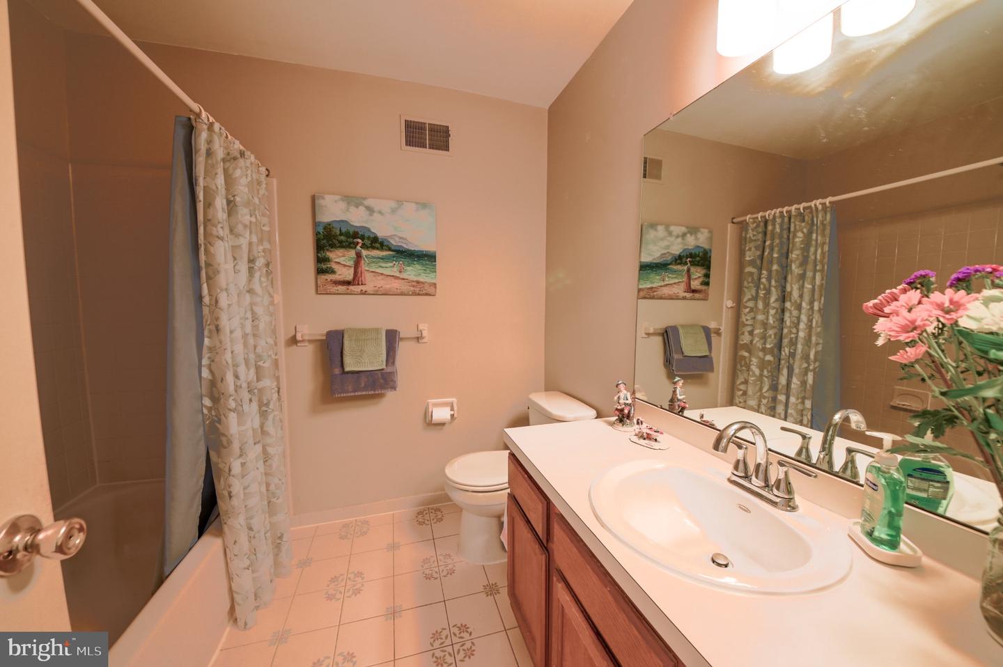 7923-31 Ridge Ave #25 Property Photo 23