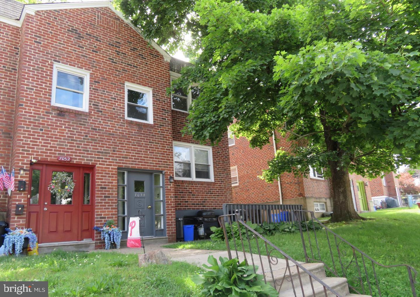 7034 VALLEY AVE Property Photo 1