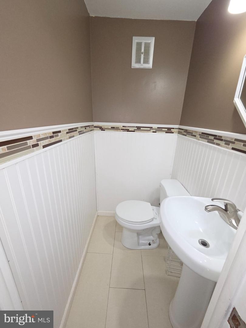 3732 S Hereford Ln Property Photo 5