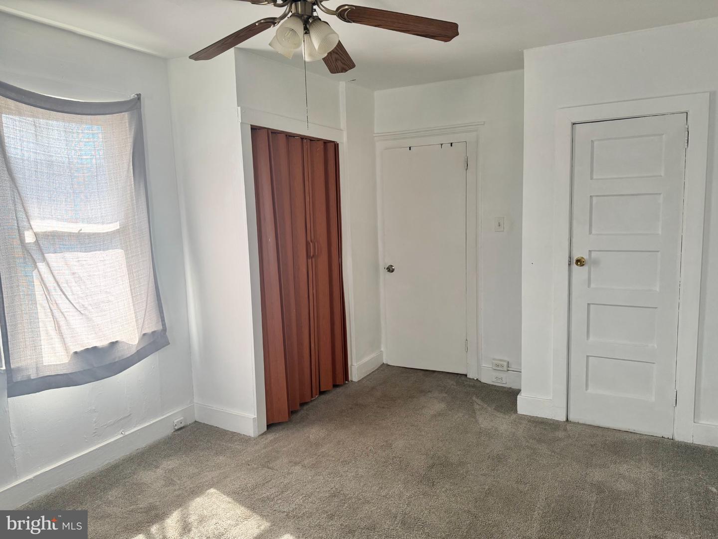 6919 Rising Sun Ave #2nd Floor South Property Photo 5