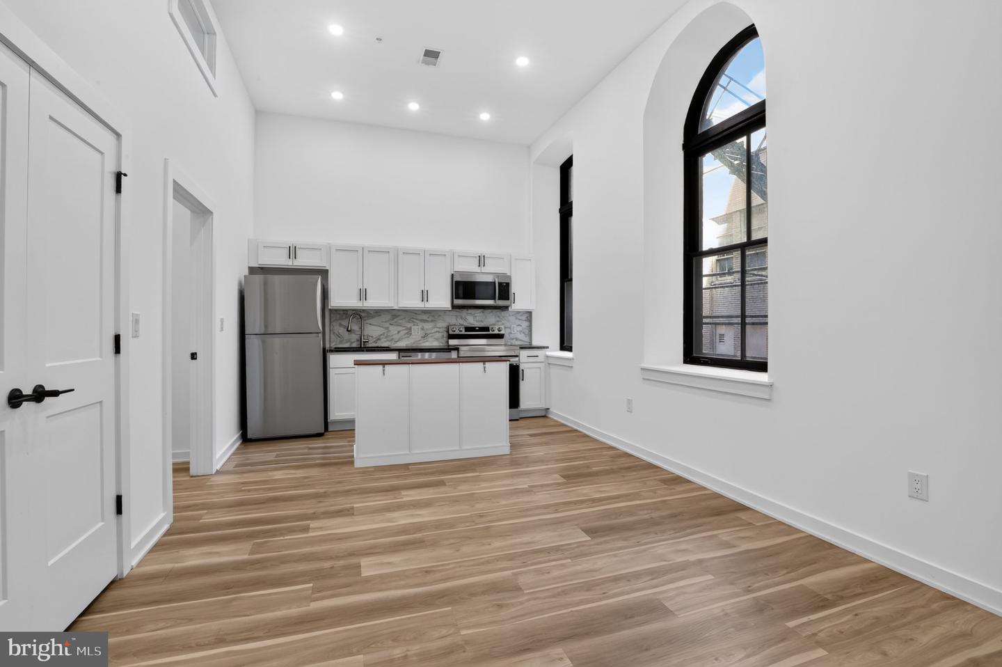 1415 LOCUST ST #204 Property Photo 1