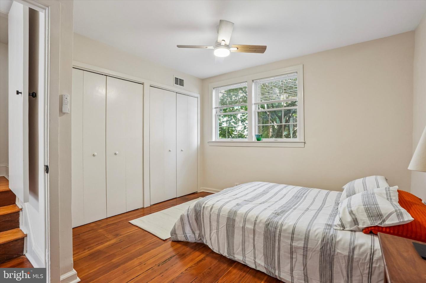 2045 Waverly St Property Photo 17